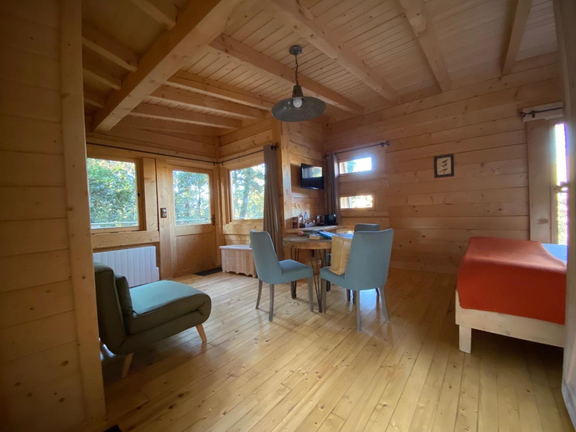 Les Cabanes Dans Les Bois Logis Hotel Villedubert Екстер'єр фото